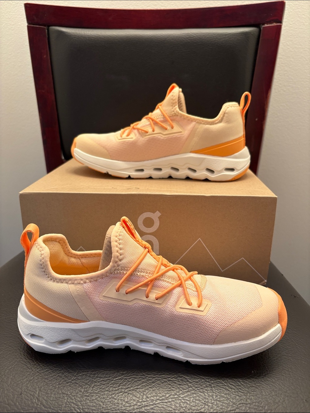 New On Clouds Cloudleap Lightweight Slip-On Sneakers Orange Size 1 Unisex